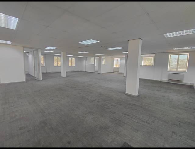 2,415M² OFFICE TO LET IN BRYANSTON